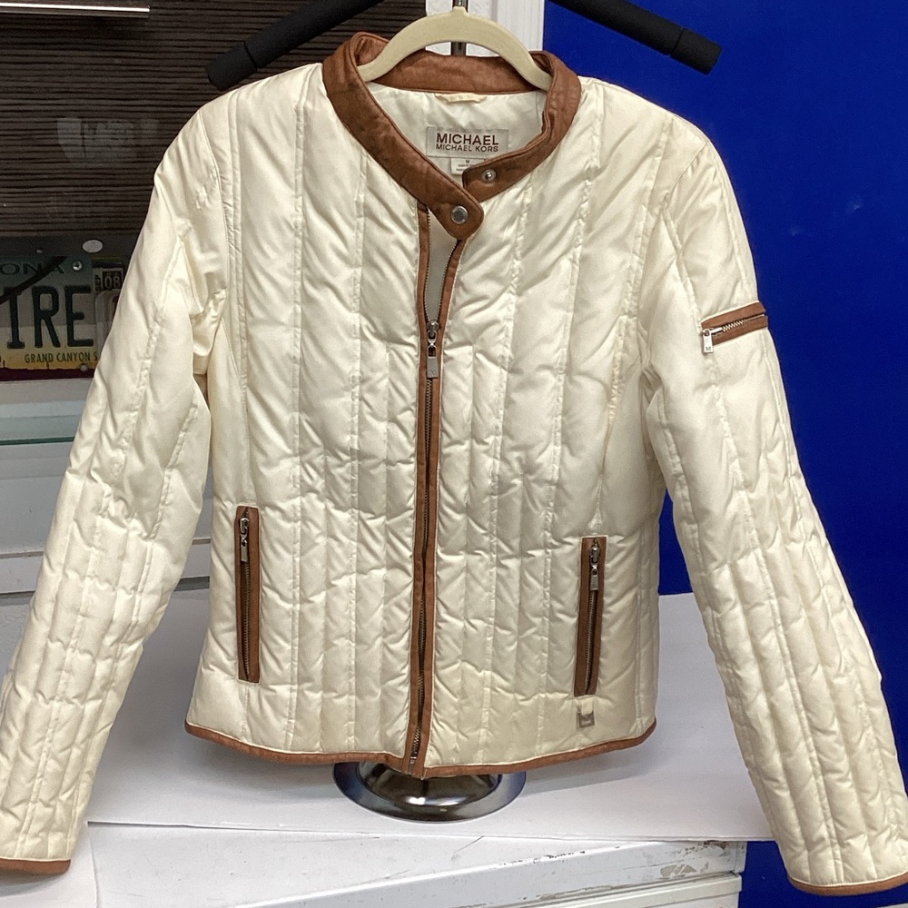 Sales!!! Michael Kors Ivory w/tan leather trim Winter Jacket - Size M